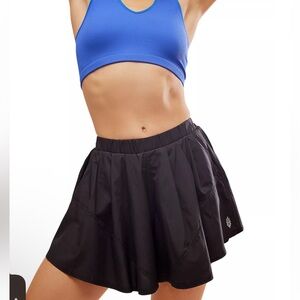 NWT-Free People Center Court shorts-black-size Medium